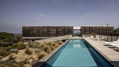 St. Andrews Beach Villa / Woods Bagot