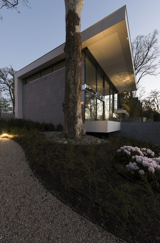 Villa LAC House / GMAA – GM Architectes Associés Villa LAC House / GMAA – GM Architectes Associés - Exterior Photography, Facade, Windows