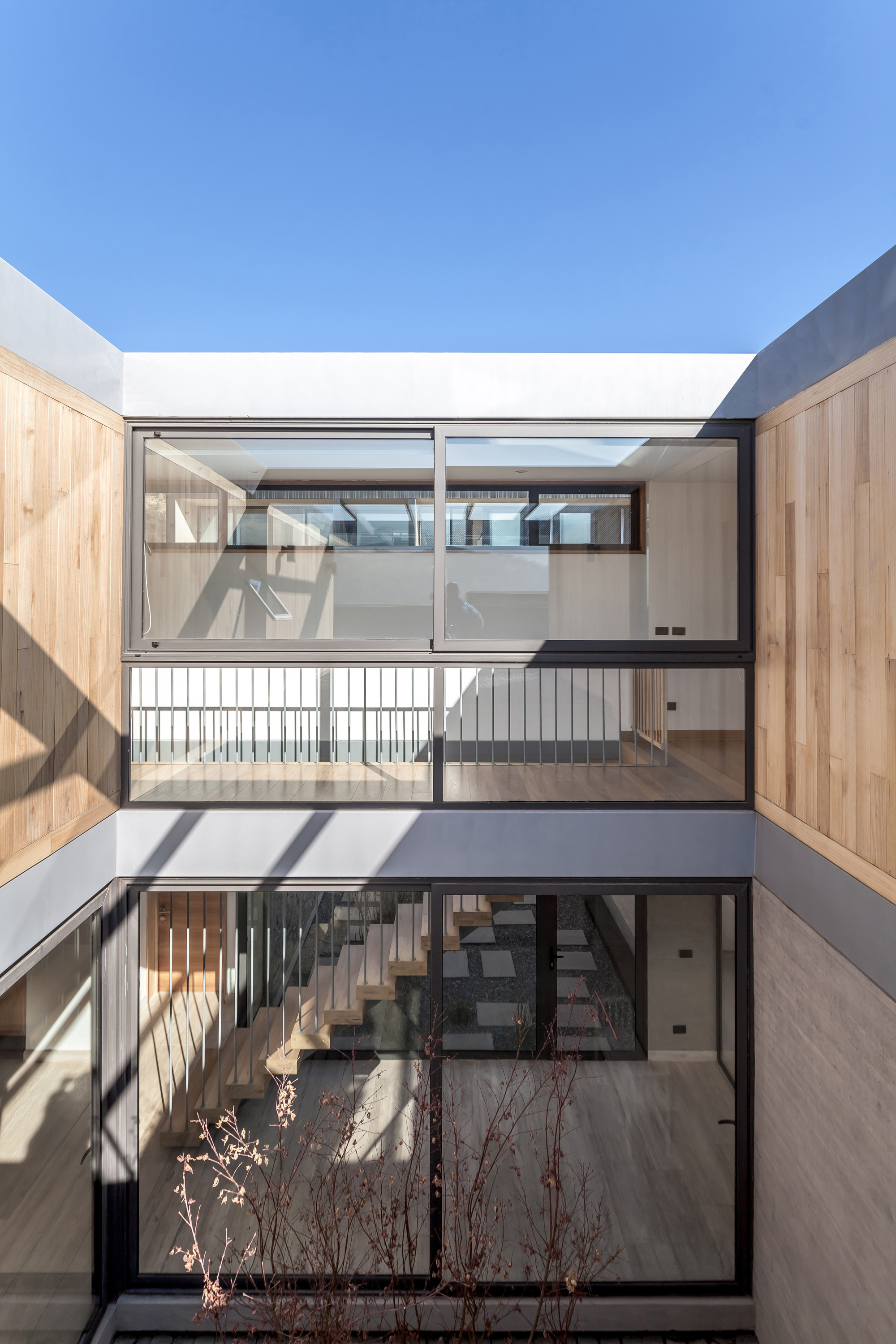 Gallery of Patio House / PAR Arquitectos - 5