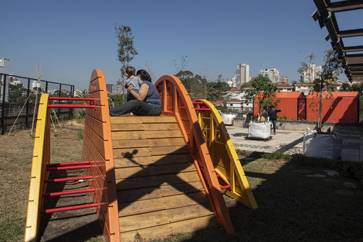 Hortifruti Vila da Terra / Atelier Marko Brajovic + Daniela Ruiz Hortifruti Vila da Terra / Atelier Marko Brajovic + Daniela Ruiz - Image 15 of 45