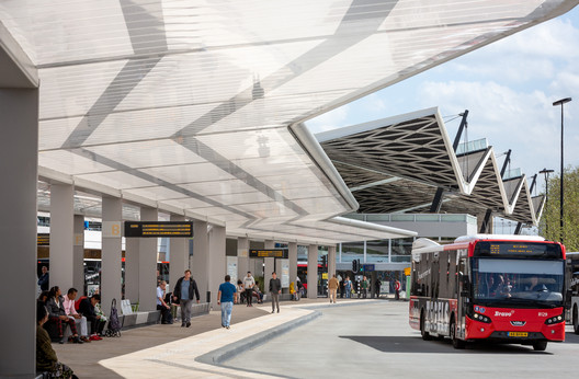 Bus Station Tilburg / architectenbureau cepezed - Interior Photography, Stairs