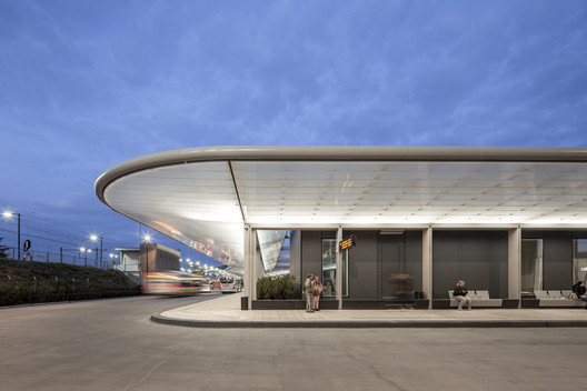 Bus Station Tilburg / architectenbureau cepezed - Exterior Photography