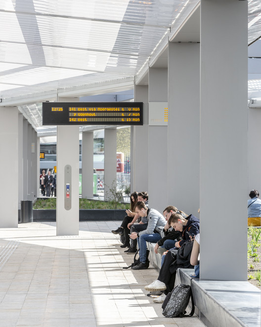 Bus Station Tilburg / architectenbureau cepezed - Facade