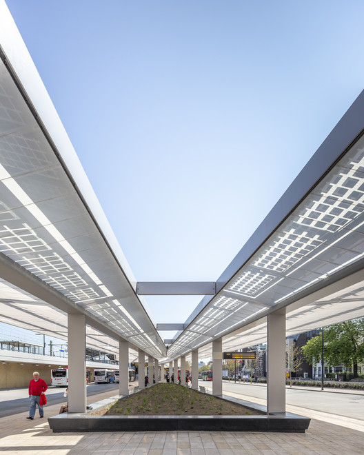 Bus Station Tilburg / architectenbureau cepezed - Facade