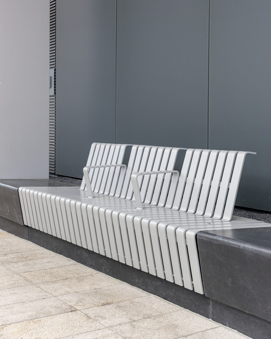 Bus Station Tilburg / architectenbureau cepezed - Exterior Photography