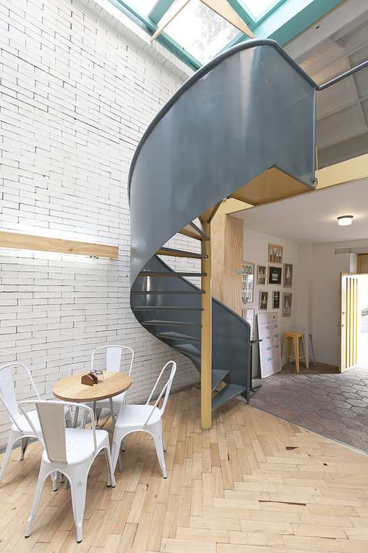 Staircases That Structure Space: Examples in Projects by Yemail Arquitectura - Image 29 of 32
