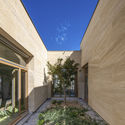 Escuela en Cuges-les-Pins / Antoine Beau Architecture + Kaboom Architecture - Imagen 5 de 34