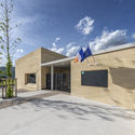 Escuela en Cuges-les-Pins / Antoine Beau Architecture + Kaboom Architecture - Imagen 4 de 34