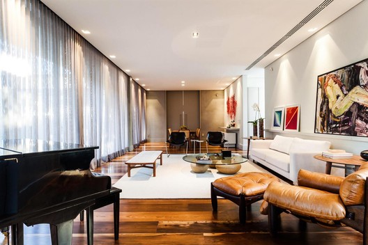 Casas brasileiras: 20 residências com piso de madeira - Imagem 8 de 21