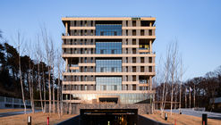 DEER’S Headquarters  / HnSa architects & designers