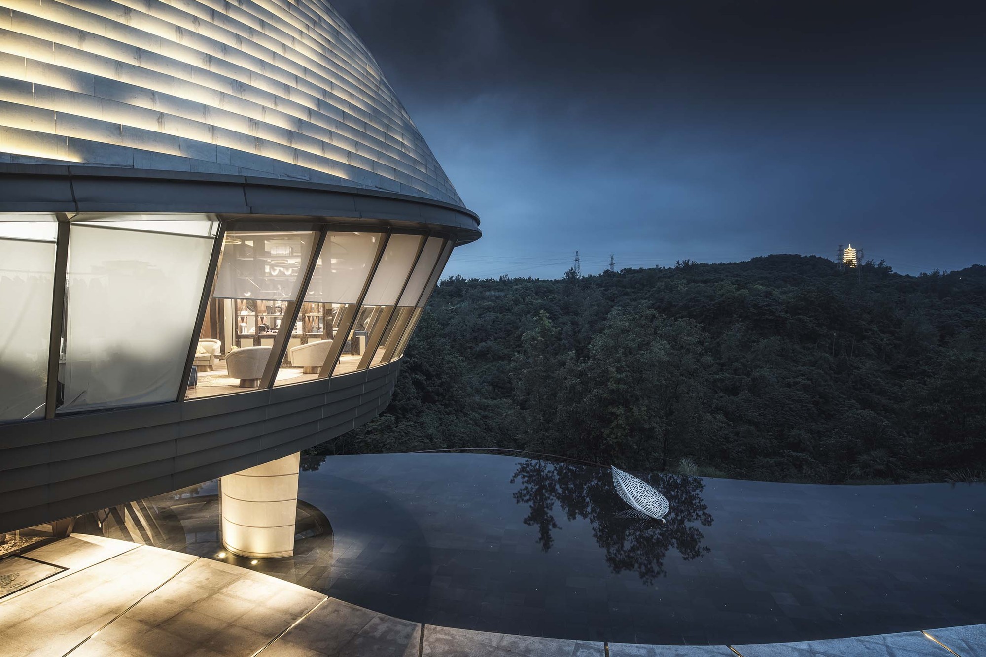 Gallery of The LOOP Gallery /LWK + PARTNERS - 18