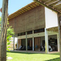 Cave Canem House / Juliano Barros Arquiteto - Houses