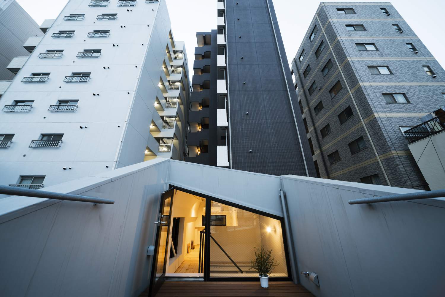 Galer a De Casa Compacta En Kuramae Kawakubo Tomoyasu Architects Galer a De Casa Compacta En Kuramae Kawakubo Tomoyasu Architects