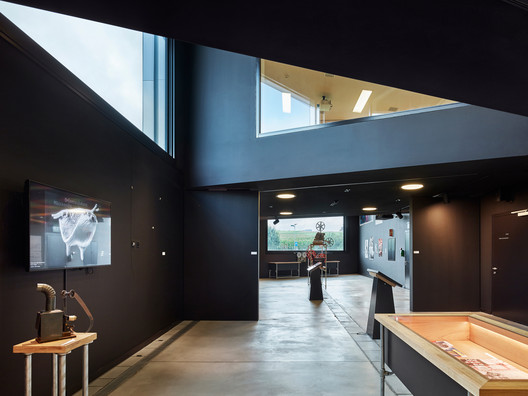 Swiss Cinémathèque / EM2N - Image 4 of 24