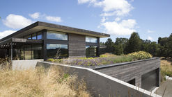 The Meadow Home / Feldman Architecture