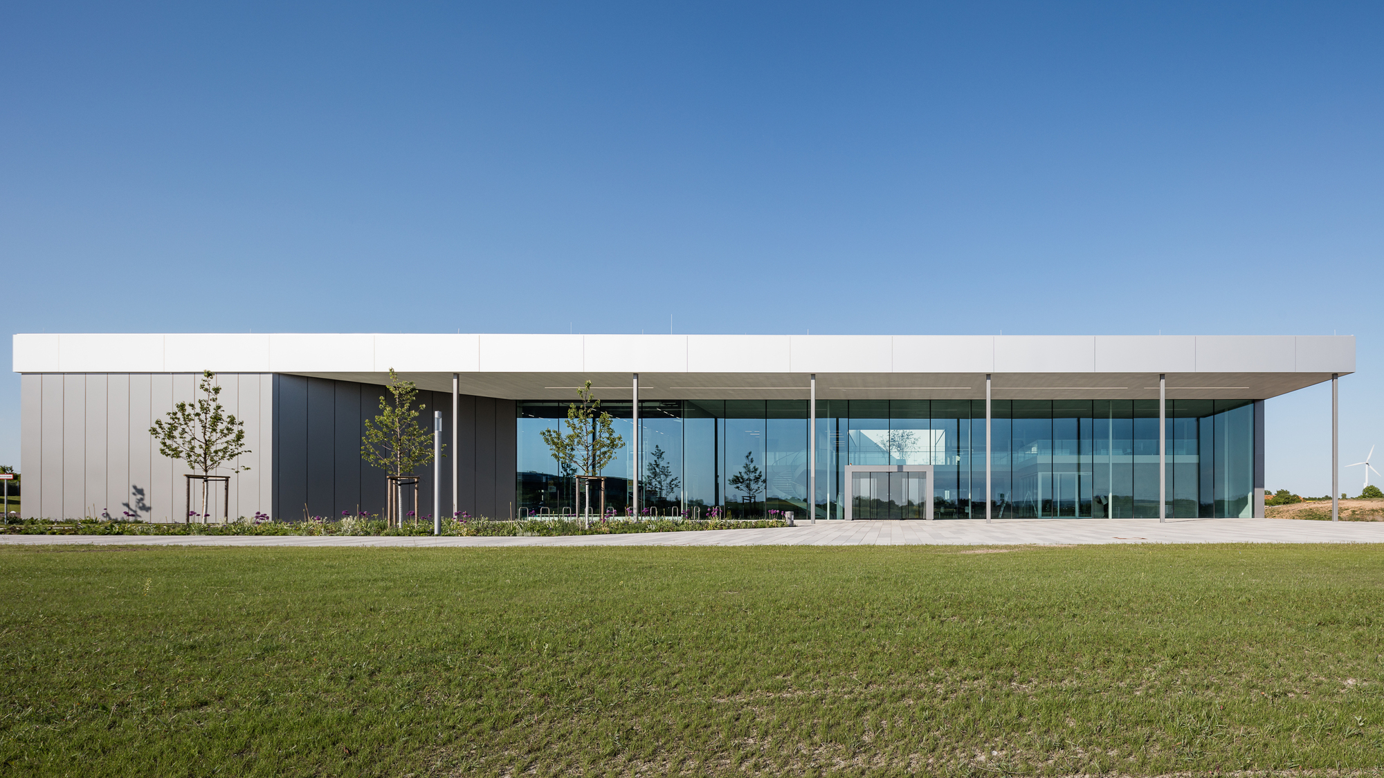 Production Plant 4.0 / Neugebauer + Roesch Architekten | ArchDaily