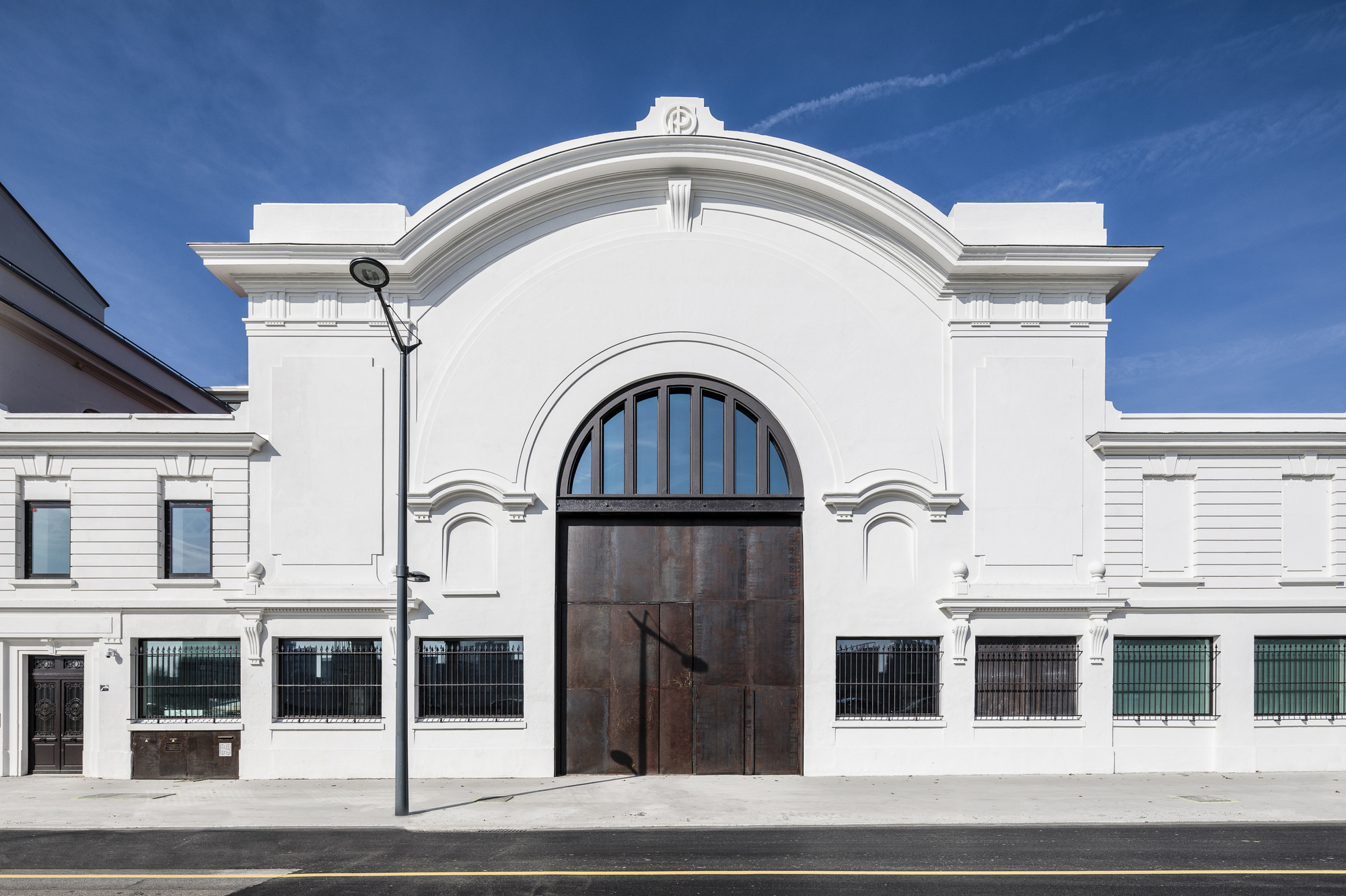 Gallery of Halle Girard Building Renovation / Vurpas Architectes 7