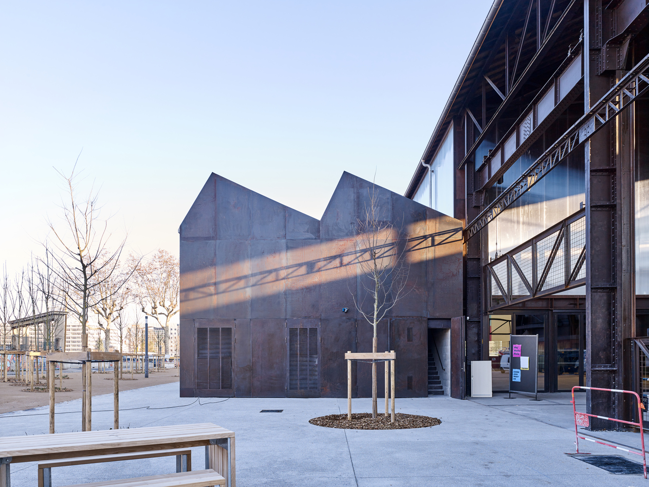 Gallery of Halle Girard Building Renovation / Vurpas Architectes 1