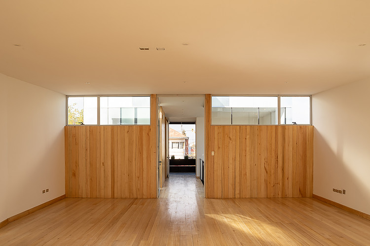 Centro de terapias y meditación Riquelme 62 / Fantuzzi + Rodillo Arquitectos - Ventanas, Barandas