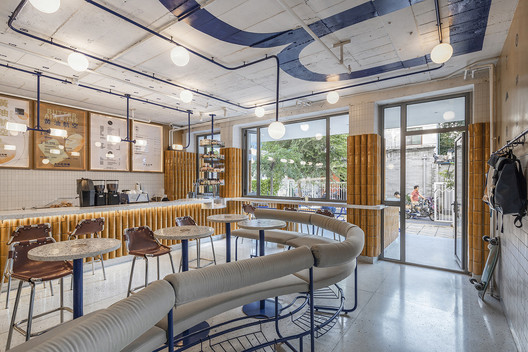 Café BigSmall Beiluoguxiang / designRESERVE - Imagem 5 de 20