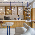 Café BigSmall Beiluoguxiang / designRESERVE - Design De Interiores