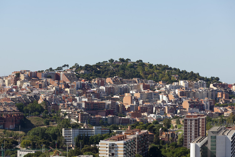 Three projects will be linked to revitalize Tres Turons Park in Spain - Image 3 of 42