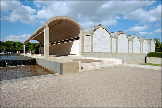 Clássicos do ArchDaily: os 20 edifícios clássicos mais populares Clássicos do ArchDaily: os 20 edifícios clássicos mais populares - Imagem 38 de 38