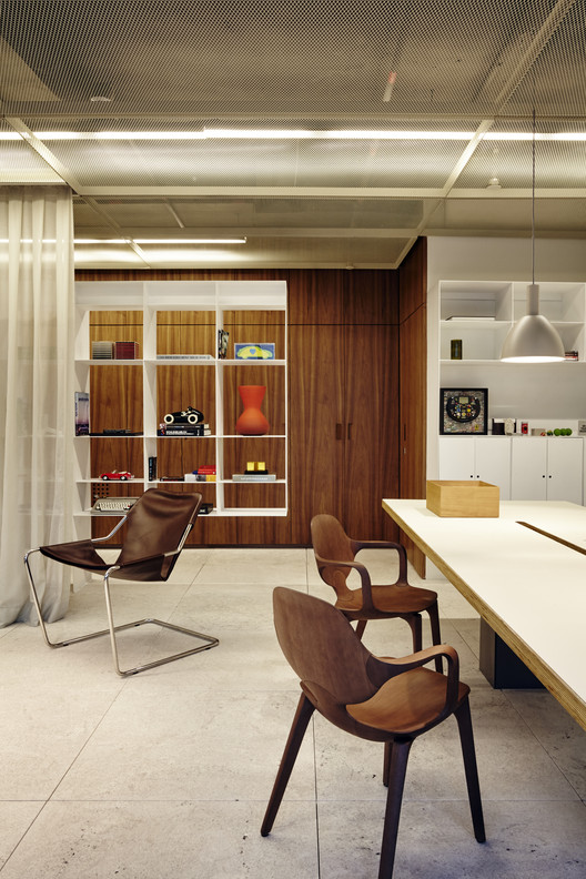 JL Madeira Office / Metro Arquitetos Associados JL Madeira Office / Metro Arquitetos Associados - Image 9 of 16