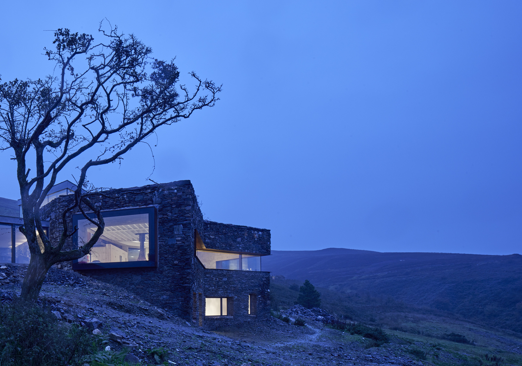 Gallery of A Restorative Rural Retreat for Sartfell / Foster Lomas 13