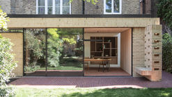 Fresh and Green House Extension / Sanya Polescuk Architects