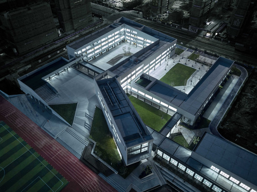 Hefei North City Central Park Primary And Middle School / Shanghai Tianhua Architecture Planning & Engineering - Image 2 of 53