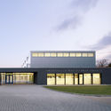 Centro deportivo para la escuela Max-Planck / Loewer + Partner Architekten - Imagen 5 de 19
