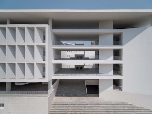 Huandao Middle School / TAO - Trace Architecture Office - Image 5 of 59