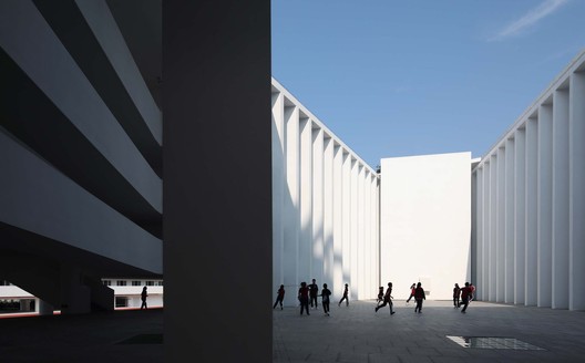 Huandao Middle School / TAO - Trace Architecture Office - Image 6 of 59