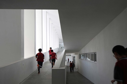 Huandao Middle School / TAO - Trace Architecture Office - Image 19 of 59