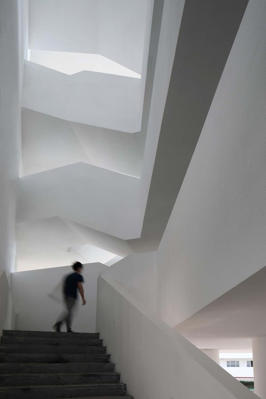 Huandao Middle School / TAO - Trace Architecture Office - Image 24 of 59