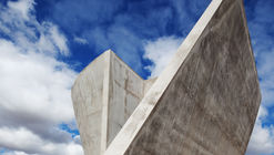 Capela de Nova Serrana / Kruchin Arquitetura