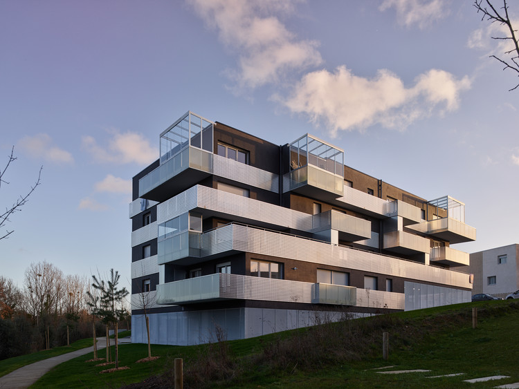 Les Prairies de Maxime Residential Building / a/LTA architectes urbanistes - More Images