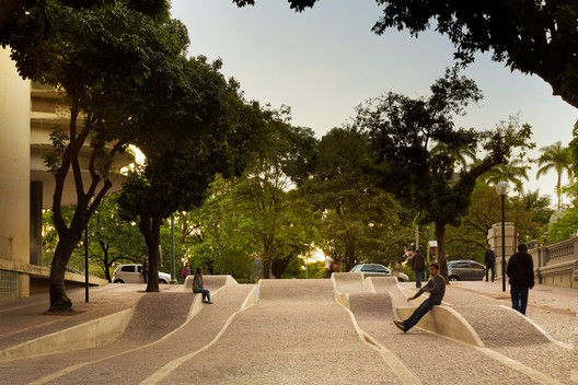 Belo Horizonte Architecture Guide: 25 Places to Visit in the Capital of Minas Gerais Belo Horizonte Architecture Guide: 25 Places to Visit in the Capital of Minas Gerais - Image 4 of 26