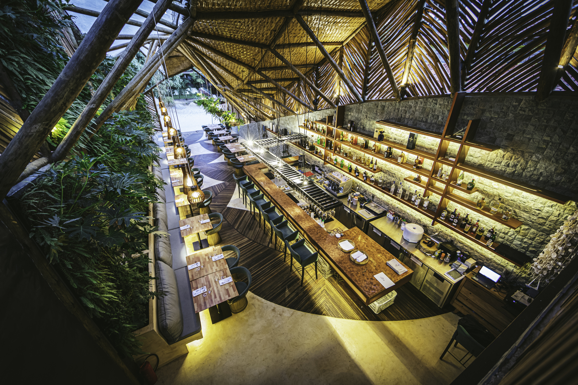 Gallery of Ello Restaurant / Mareines Arquitetura - 3