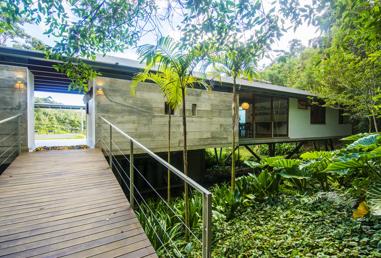 Duas casas no lago / Gaudenzi Arquitetura - Janela, Jardim