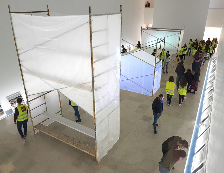 Scaffolding installations explore ephemeral architecture in Spain - Image 1 of 14