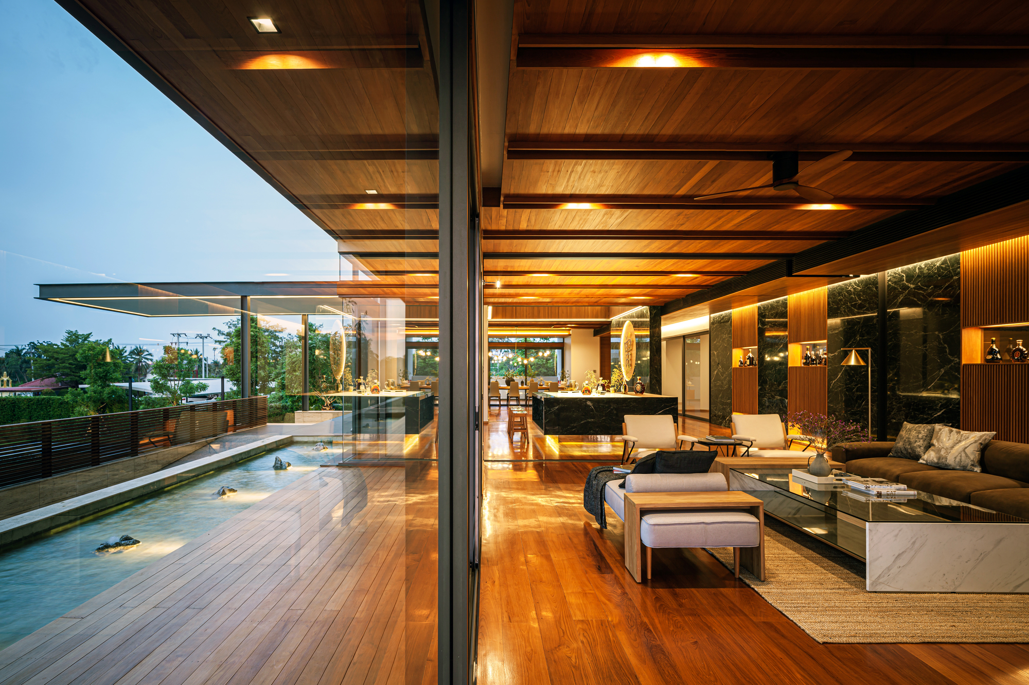 Gallery of Nakhon Chai Si House / Junsekino Architect and Design 9