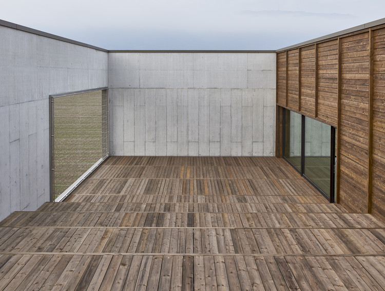 Elisabeth de Portes School Library and Restaurant / Christoph Schwander Architekten - More Images