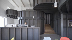 捷克酒之家 / CHYBIK+KRISTOF