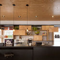 Bocca Lupo Juvevê Restaurant / Arquea Arquitetos - Interior Photography, Adaptive Reuse, Kitchen, Facade, Countertop