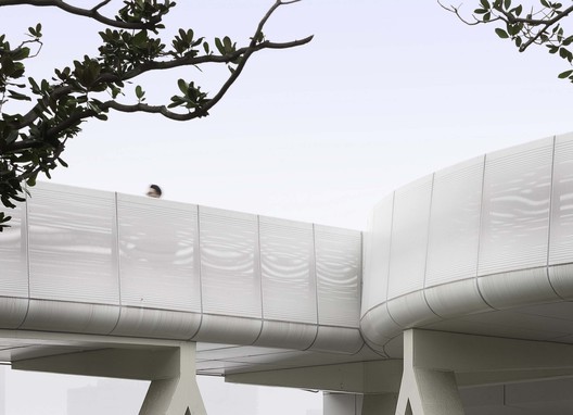 Pedestrian Bridge over Shanghai Taitong Ferry Station / Scenic Architecture Office - Image 25 of 36