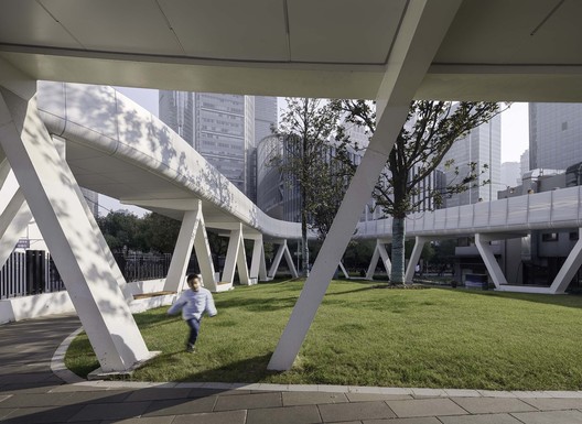 Pedestrian Bridge over Shanghai Taitong Ferry Station / Scenic Architecture Office - Image 4 of 36