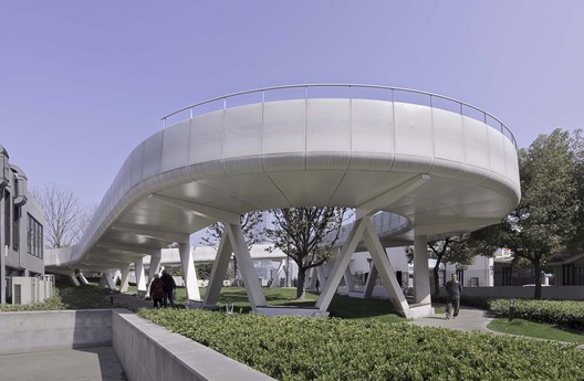 Pedestrian Bridge over Shanghai Taitong Ferry Station / Scenic Architecture Office - Image 27 of 36