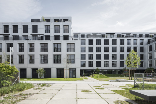 “sue&til” – New City of Wood Housing / ARGE suetil + weberbrunner architekten ag + Soppelsa Architekten “sue&til” – New City of Wood Housing / ARGE suetil + weberbrunner architekten ag + Soppelsa Architekten - Image 8 of 30